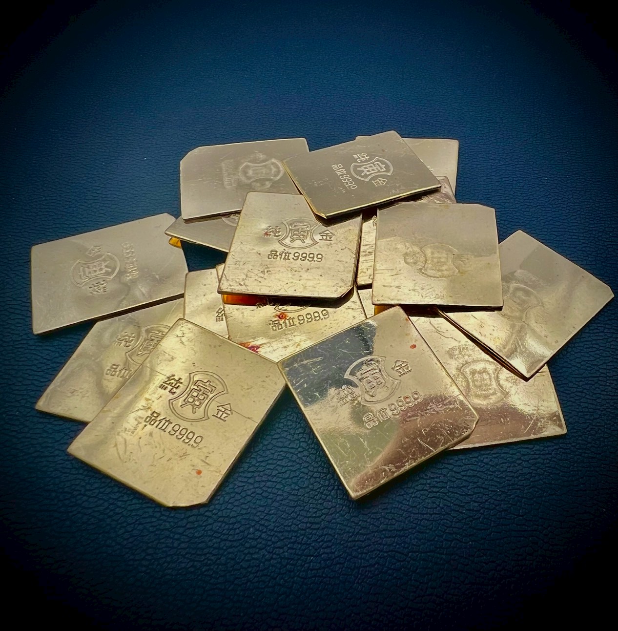 ✨眩いばかりの純金✨ 資産価値抜群のK24プレートを銀座屋立花店が精一杯の価格で査定⭐ - 銀座屋 尼崎立花店
